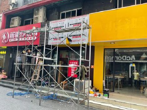 甘洛制作广告招牌如何避免它发黄？